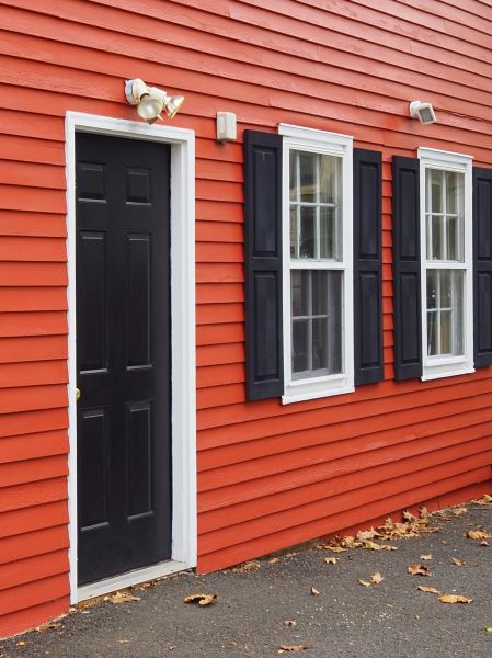 Cost of Red Vinyl Siding Installation in Fremont