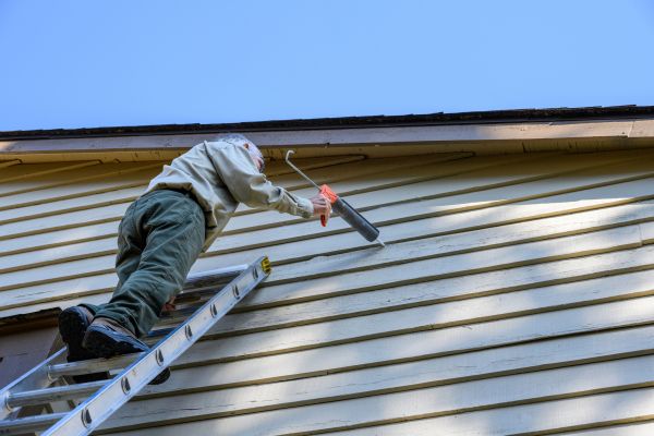 Vinyl Siding Caulk Repair in Fremont